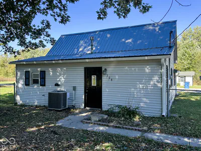 208 N East, Roachdale - 13
