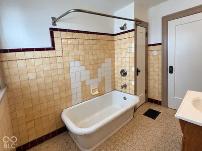 4526 Washington Street, Indianapolis - 44