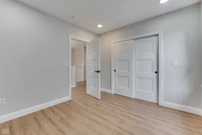 1306 Saint Clair Street, Indianapolis - 32