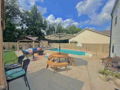 6 Candlewood Court, Brownsburg - 2