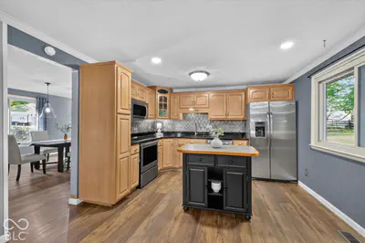 229 Noel Lane, Fortville - 13