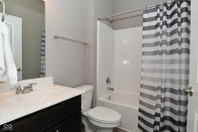 9170 Hedley Way E, Avon - 35