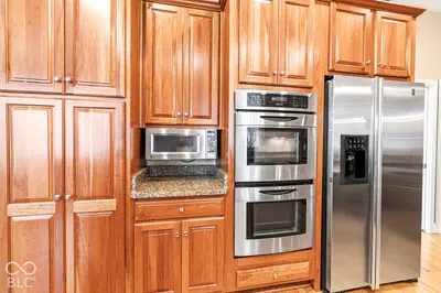 734 Hanover Close, Zionsville - 35