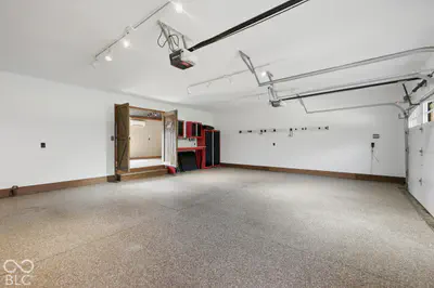 7813 W 50 S, Morgantown - 37