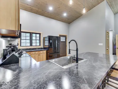 7951 Laurel Drive, Nineveh - 24