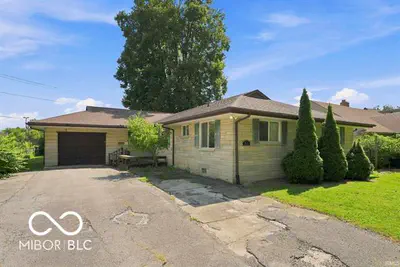912 Warwick Drive, Muncie