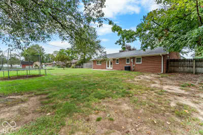 1521 Robin Hood Drive, Seymour - 9