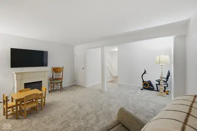 9412 Timber View Drive, Indianapolis - 35