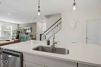 825 Stone Trace, Avon - 18