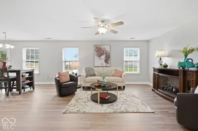 18084 Sanibel Circle, Westfield - 4