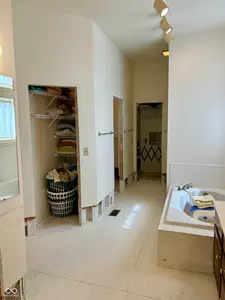 9750 Colonial Drive, Carmel - 21