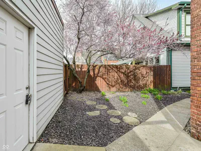 549 Fletcher Avenue #APT 2, Indianapolis - 35