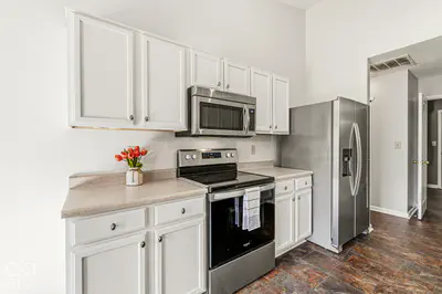 7203 Oakview Drive, Avon - 17