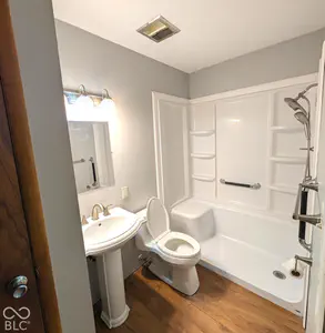 8611 700, Fountaintown - 11