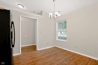 8276 Bayshore Lane, Avon - 10