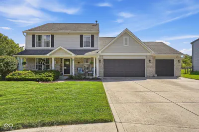 7995 Cobblesprings Drive, Avon