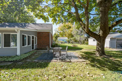 250 E Pleasant Run Parkway North Drive, Indianapolis - 30