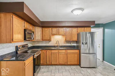 8208 W Lone Beech Drive, Muncie - 16