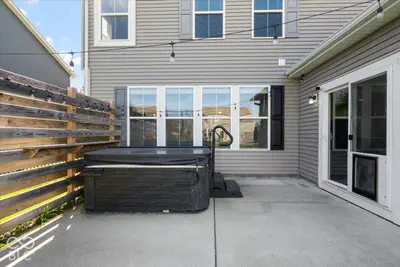 5570 Stream Drive, McCordsville - 40