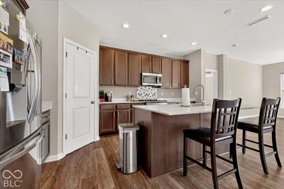 368 Tamarack Larch Boulevard, Cicero - 11
