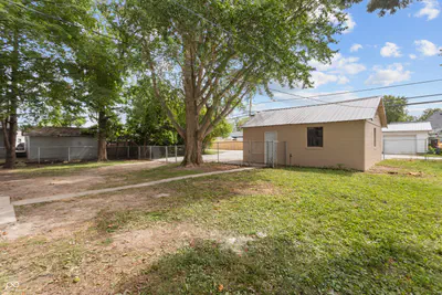 709 Main Street, Greentown - 42