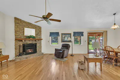 7441 Camby Road, Camby - 22
