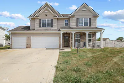 9471 Treyburn Lakes Drive, Indianapolis - 2