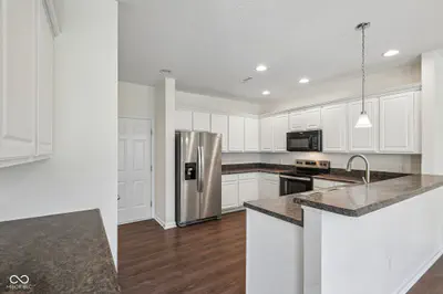 5779 Blue Sky Drive, Whitestown - 23
