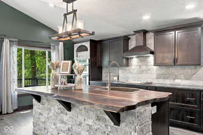 8671 Kinman Drive, Nineveh - 48