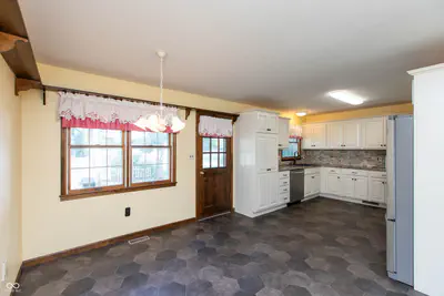 1221 Poplar Street, Seymour - 12