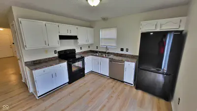 11329 Smoothbark Drive, Indianapolis - 9