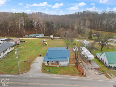 410 Main Street, English - 52