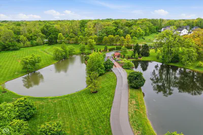 1 Woodard Bluff, Zionsville - 10