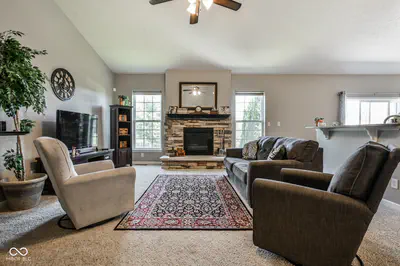 13848 Fieldcrest Drive, McCordsville - 3