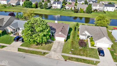 8778 Deer Crossing Boulevard, McCordsville - 21
