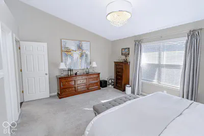 12139 Black Hills Drive, Fishers - 32