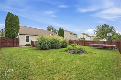 1480 Hedge, Greenfield - 21