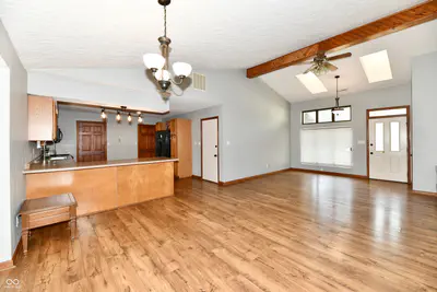 8919 Country Walk Drive, Indianapolis - 14